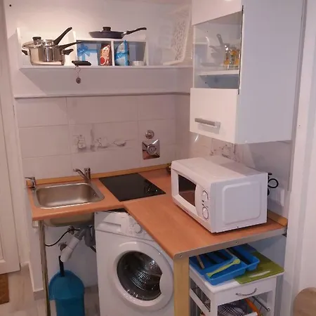 Kalvin Ter Apartment *