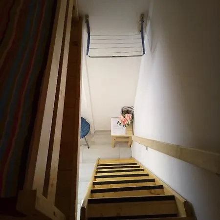 Kalvin Ter Apartment *